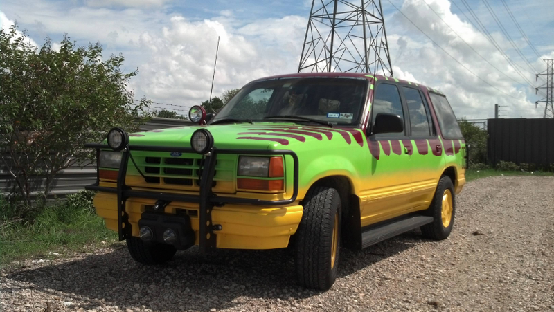 Illustration for article titled How To Build A Painstakingly Perfect Jurassic Park Ford Explorer